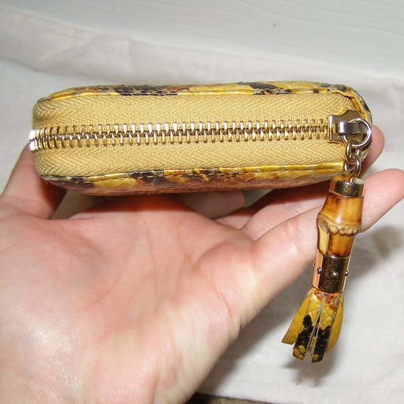 RARE Authentic Gucci Yellow python leather zippy wallet with bamboo tass… - Picture 9 of 16